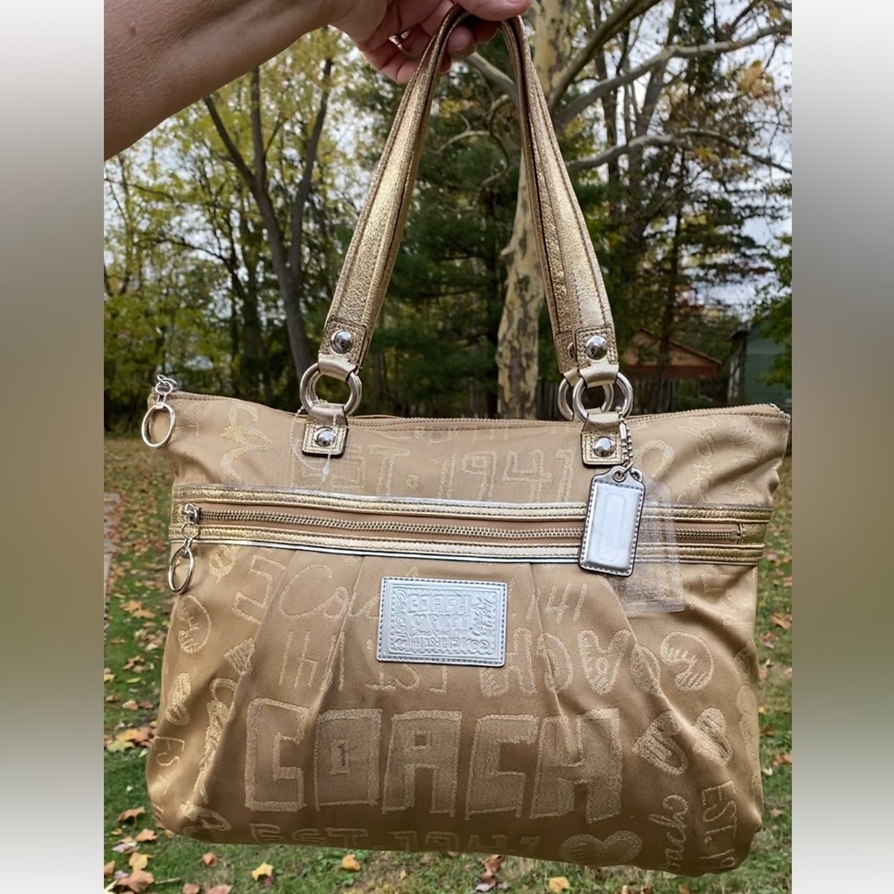 Coach Poppy Story Patch Glam Tote